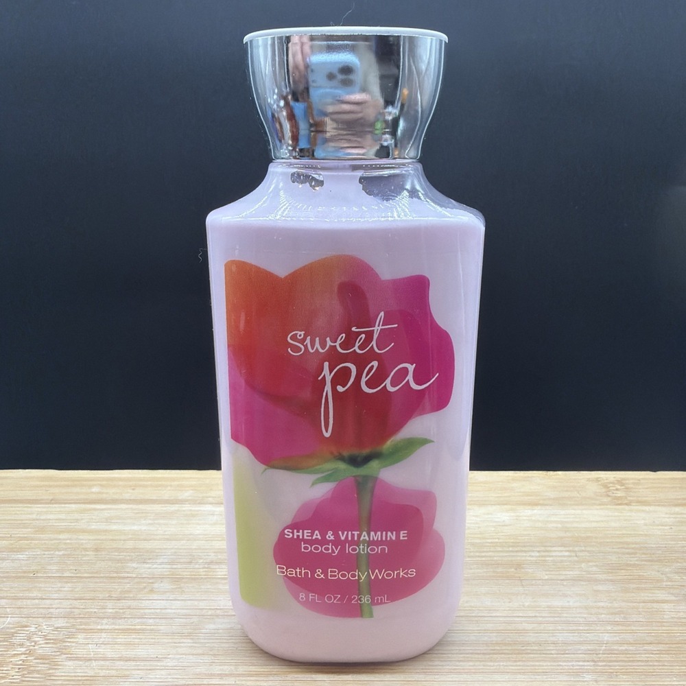 Bath & Body Works SWEET PEA Body Lotion 8 fl oz SHEA & VITAMIN E - New